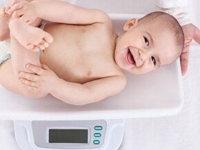 Tăng trưởng thể chất ở bé 2-3 tuổi Tăng trưởng thể chất ở bé 2-3 tuổi