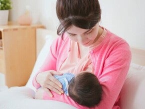 Mách mẹ cách chăm sóc bản thân sau sinh