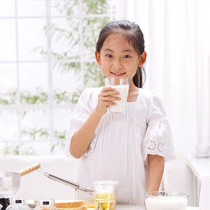 Tư vấn dinh dưỡng cho bé bị dị ứng đạm sữa bò