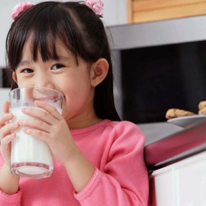 chọn sữa mát cho bé chọn sữa mát cho bé
