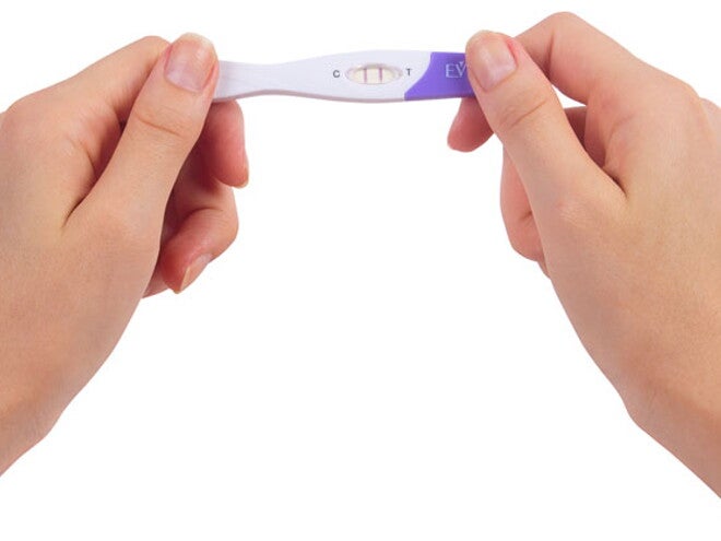 Xét nghiệm máu và nước tiểu giúp bạn biết mình có mang thai hay không Xét nghiệm máu và nước tiểu giúp bạn biết mình có mang thai hay không