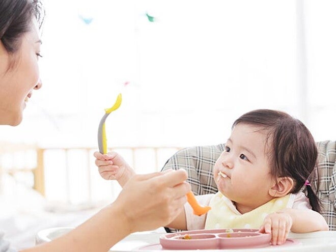 Sẵn sàng “hành trang” ăn dặm cho bé Sẵn sàng “hành trang” ăn dặm cho bé