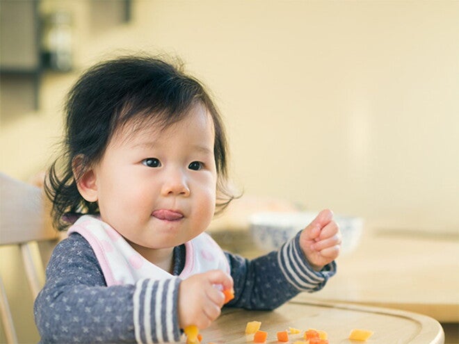 Phòng tránh hóc sặc khi cho bé ăn dặm tự chỉ huy Phòng tránh hóc sặc khi cho bé ăn dặm tự chỉ huy